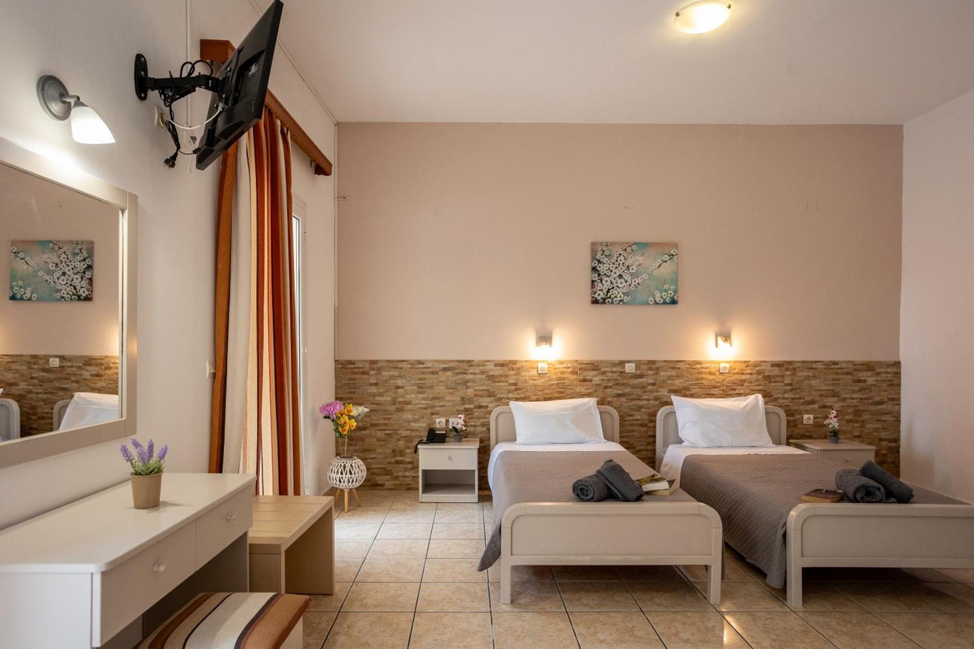Paradiso Hotel Sea View And Pool Suites Ipsos Corfu Kültér fotó