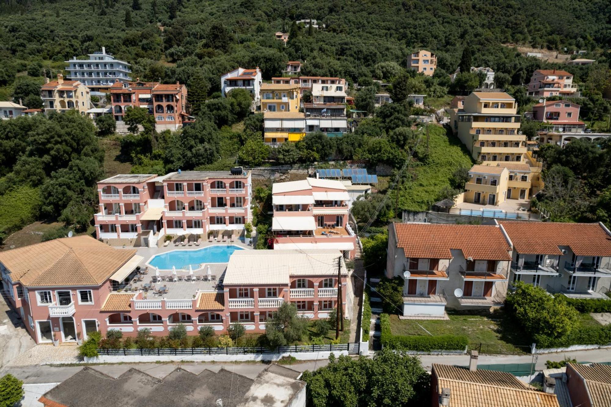 Paradiso Hotel Sea View And Pool Suites Ipsos Corfu Kültér fotó