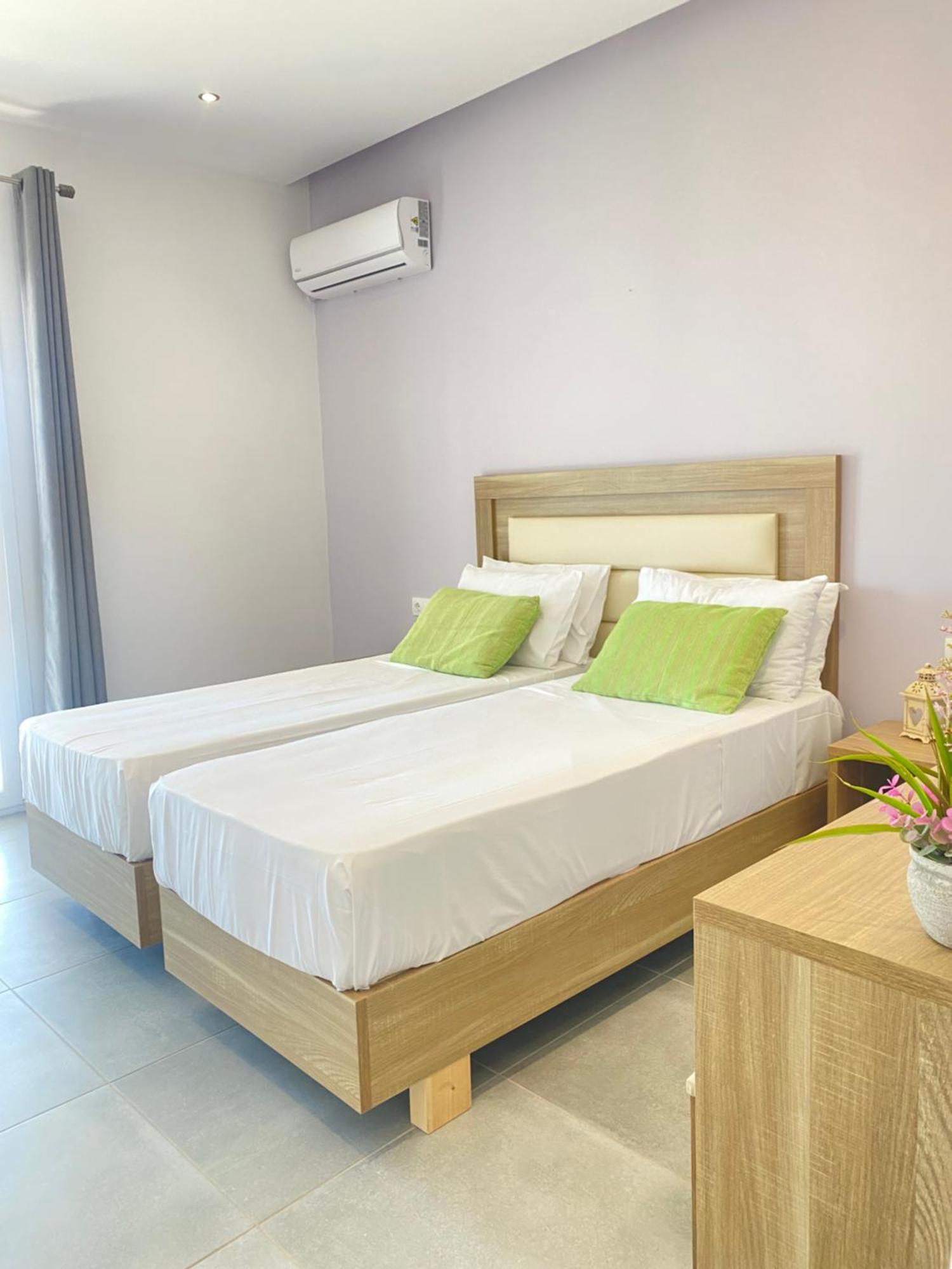 Paradiso Hotel Sea View And Pool Suites Ipsos Corfu Kültér fotó