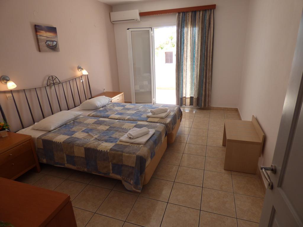Paradiso Hotel Sea View And Pool Suites Ipsos Corfu Kültér fotó